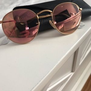 Pink circle frame ray bans